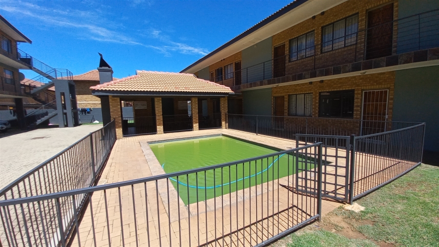 2 Bedroom Property for Sale in Die Bult North West
